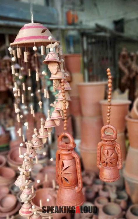 Terracotta Handicrafts - Wind Chimes - Shopping Ideas In Delhi, India Terracotta Crafts Diy, Terracotta Decorative Items, Terracotta Ideas, Bridal Mehendi Designs Wedding, Garden Ceramics, Pottery Business, Student Crafts, Earthenware Ceramics, Terracotta Wall