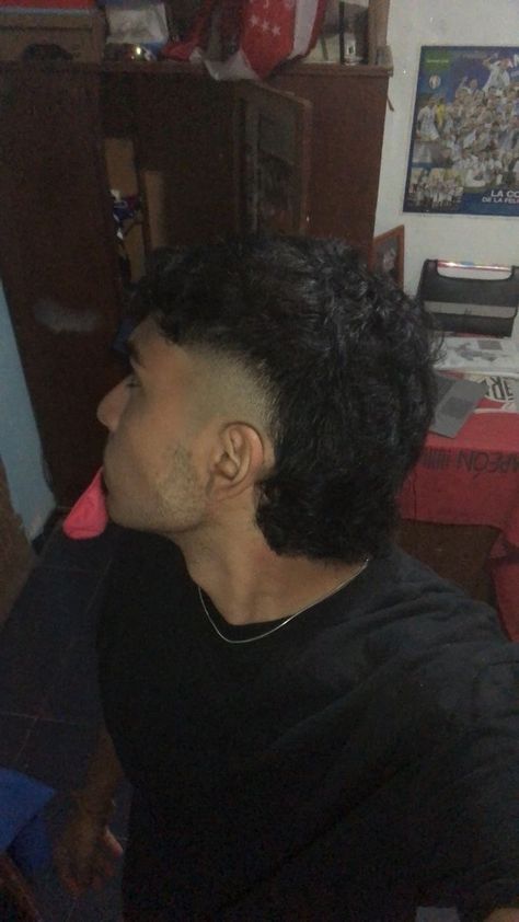 Skin Fade Mullet Men, Men’s Burst Fade Mullet, Edger Mullets, Low Taper Burst Fade, Mullet Burst Fade Men, Bust Fade Mullet, Haircut For Men Mullet, Low Burst Fade Haircut Mullet, Burst Fade Long Hair