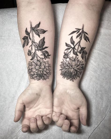 Dahlia Wrist Tattoo, Black And Grey Wildflower Tattoo, Black Dahlia Tattoo, Botanical Sleeve, Blackwork Floral, Dahlia Tattoo, Indian Feather Tattoos, Wrist Tattoo Cover Up, Tattoo Coverup