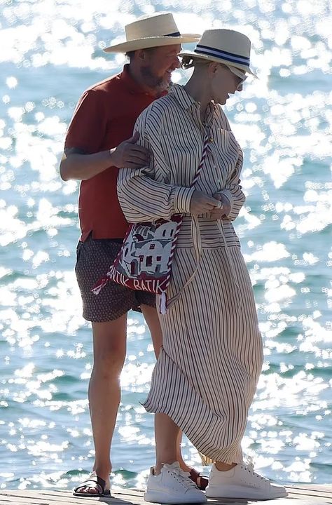 Cate Blanchett Husband, Andrew Upton, Ibiza Holiday, Catherine Élise Blanchett, Australian Actors, Chic Shirts, Striped Shirt Dress, Girly Images, Sandra Bullock