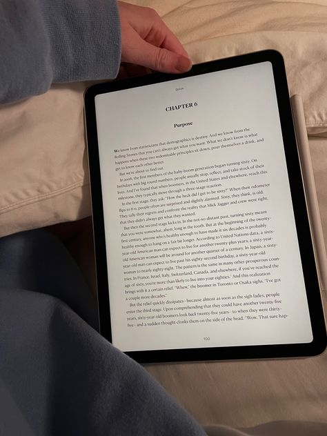 Online Reading Aesthetic, Ipad Book Aesthetic, Reading Ipad Aesthetic, Ebook Reader Aesthetic Ipad, Reading On Ipad Aesthetic, Reading On Ipad, E Book Aesthetic, Ipad Reading Aesthetic, Book Author Aesthetic