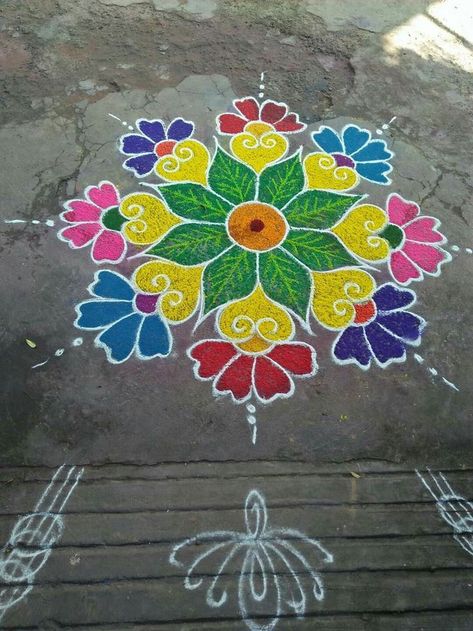 Mughullu Design, Rangoli Designs Colourful, Rangoli Designs Flower Simple, Mugulu Designs Latest, Rongali Design, Mugullu Rangoli Designs, Muggulu Design Simple With Colors, Rangoli Kolam Designs With Colour, Drawing Rangoli