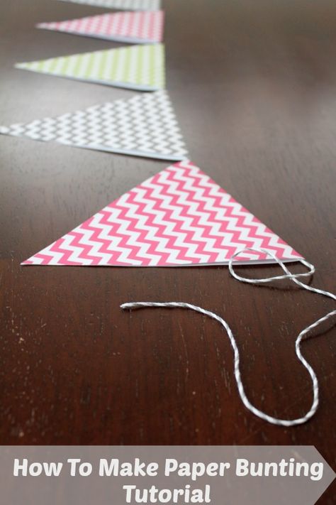 How To Make Paper Bunting - Tutorial - for UNDER $4!  So easy and fun! Diy Kids Decor, Bunting Tutorial, Making Decorations, Bunting Diy, Triangle Banner, Paper Bunting, Diy Banner, Diy Papier, Make Paper