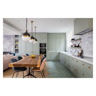 Marylebone Mews House - Transitional - Kitchen - London - by dRAW Architecture | Houzz White Marble Tile Backsplash, White Stone Backsplash, Open Concept House, Kitchen Open Concept, White Herringbone Tile, White Kitchen Countertops, Sage Kitchen, Kitchen Cabinet Inspiration, Green Kitchen Designs