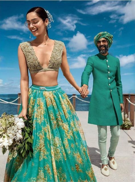 Sabyasachi Bridal Collection, Manushi Chhillar, Sabyasachi Bridal, Bridal Lehenga Designs, Embroidery Blouses, Sabyasachi Lehenga, Saree Bollywood, Indian Outfits Lehenga, Designer Lehengas