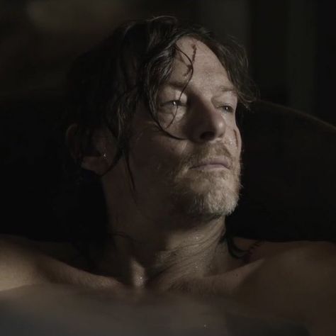 Twd Daryl Dixon Spin Off, Daryl Dixon Back, Daryl Dixon Spin Off, Daryl Dixon Shirtless, Norman Reedus Wallpaper, Daryl Dixon Wallpaper, Norman Reedus Shirtless, Twd Daryl Dixon, Twd Daryl