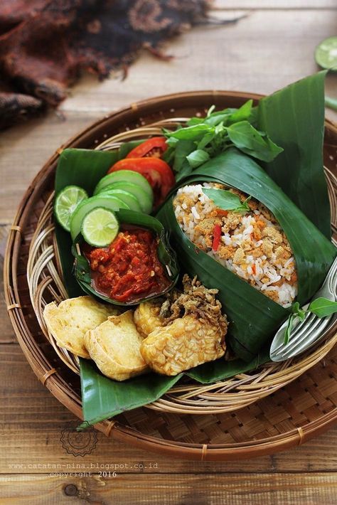 Asian Food Photography, Ayam Bakar, Thailand Food, Makanan Diet, Indonesian Food, Asian Cooking, Food Presentation, Food Plating, Healthy Breakfast Recipes