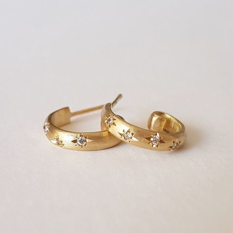 Unique Diamond Earrings, Star Setting, Gold Huggie Earrings, Raw Diamond Rings, Gold Disc Necklace, Earrings Star, Starburst Earrings, Small Gold Hoops, Chunky Hoop Earrings