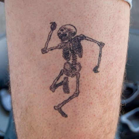 iyan on Instagram: “poked skeleton for Elijah. thank you!! . . . #handpoke #stickandpoke #tattoo #machinefree #sticknpoke #skeleton #skeletontattoo…” Tattoos For Someone Who Passed, Tattoos Skeleton, Small Skull Tattoo, Skeleton Tattoo, C Tattoo, Skeleton Tattoos, Magic Tattoo, Skeleton Hand Tattoo, Old Tattoos