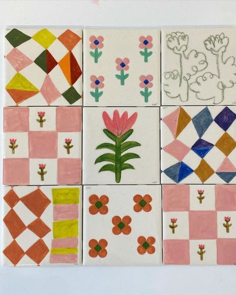 The sweetest hand painted tiles by @tonidarlingfrankk How adorable are these little squares? I always love hand painted ceramics ( you may have noticed !! 😂) So special and so original …. It’s these little details that a home, YOUR home . 🏠. ✨👌🏻🌺 #theforevercurates #creativeplatform #interiordecor #interiorstyling #statementpiece #centrepiece #oneoff #extrodinaryinteriors #memphiscolours #decorativeideas #buyonceloveforever #lovehome #homestyle #smallbatchbrand #lajambu #embroidered #a... Diy Tile Crafts, Hand Painted Tile Backsplash, Hand Painted Home Decor, Hand Painted Ceramic Tiles, Tiles Painting Ideas, Painted Tiles Bathroom, Tile Painting Ideas, Hand Painted Tiles Diy, Cute Tiles