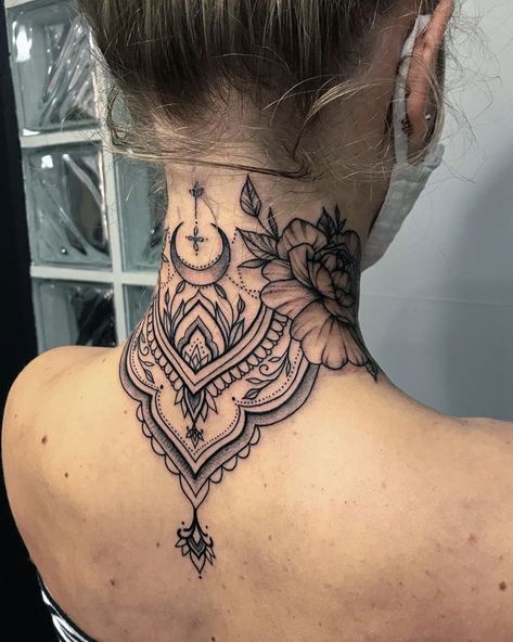 Epileptic Tattoo, Back Leg Tattoo, Back Tattoos Women, Back Neck Tattoo, Back Tattoos For Women, Nape Tattoo, Ornamental Mandala, Bauch Tattoos, Mandala Tattoos