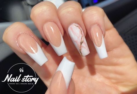 Deep French Nails Coffin, French Tip With Marble Accent Nail, Marble Nails With French Tip, Nails With Marble Design, Marble Accent Nails, Coffin French Tips, Coffin French Tip, Nail Story, Tip Nail Designs