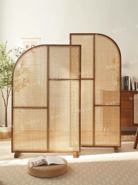 Divide Entry From Living Room, Chinese Scandinavian Interior, Shop Partition Ideas, Partition Wall Movable, Interactive Furniture, Living Room Zen, Japanese Room Divider, Door Partition, Chinese Room Divider