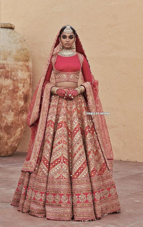 Sabyasachi Lehenga Bridal, Bride Reception Dresses, Best Indian Wedding Dresses, Sabyasachi Bridal, Sabyasachi Mukherjee, Red Bridal Dress, Sabyasachi Lehenga, Wedding Lehenga Designs, Indian Bride Outfits