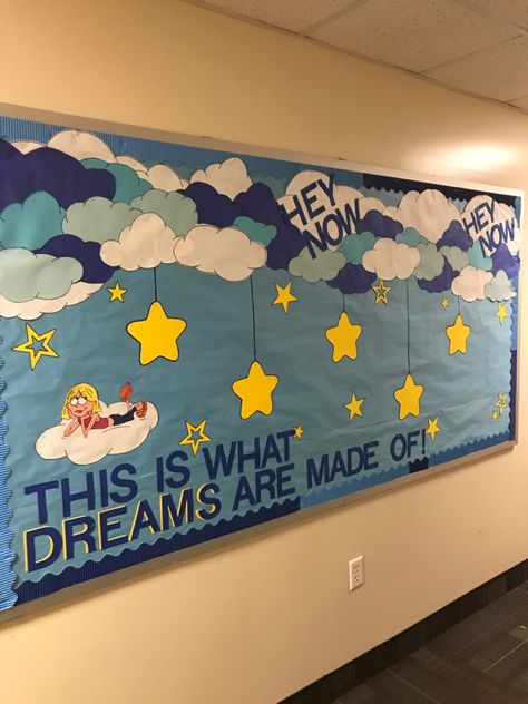 Nap Room Bulletin Board, Lizzie Mcguire Bulletin Board, Lizzie Mcguire Classroom, Star Students Bulletin Board, Cloud Theme Bulletin Board, Cloud Bulletin Board Ideas, Moon And Stars Classroom Decor, Class Information Bulletin Board, Star Themed Bulletin Boards