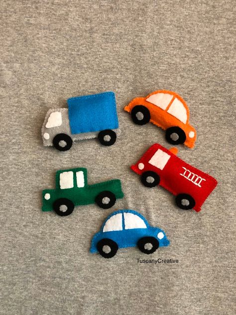 Felt Accessories, Sand Crafts, Seni Origami, Alphabet Preschool, Felt Patterns, 자수 디자인, Felt Christmas Ornaments, Cars And Trucks, Play Set