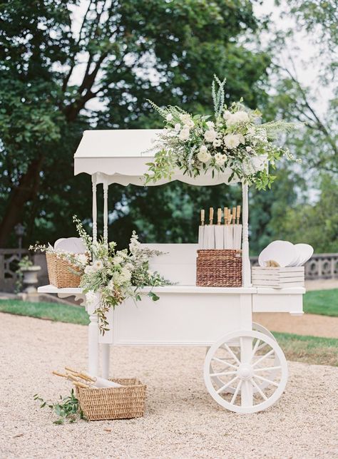 Roda Gerobak, Limonade Bar, White Cart, Bar A Bonbon, Sweet Carts, Idee Babyshower, Hunter Valley Wedding, Ice Cream Cart, Candy Cart