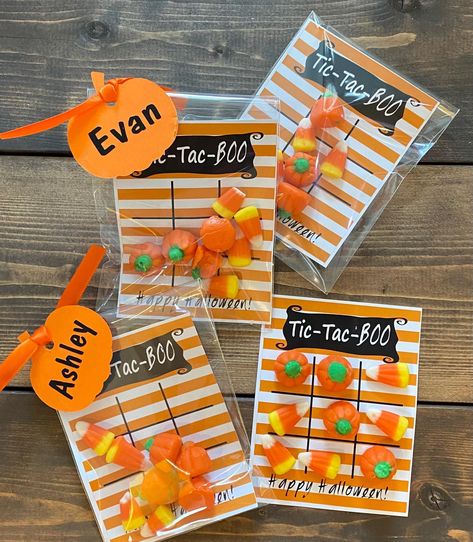 Halloween Classroom Favors, Halloween Party Favors for Kids, Tic Tac, Toe, Halloween Games, Kids Halloween Gifts The cutest non-candy Halloween Party Favors!  This adorable candy filled Tic Tac Boo set is sure to be a hit with the kiddos!   These party favors are perfect for small kids as Halloween party favors, classroom parties, small kids gifts, Halloween Parties etc.... the kids will love them!  SPECIFICS: ♥ Each "Tic Tac Boo" favor will include a 4" X 4" Tic Tac Boo card and 8 pieces of can Classroom Halloween Treats From Teacher, School Holiday Treats, Halloween Classroom Party Favors, Cheap Halloween Gift Ideas, Halloween Party Favors For Kids School, Kids Halloween Goodie Bag Ideas, Homeroom Mom Halloween Party, Halloween Gift Bags For Kids School, Halloween Classroom Goody Bags