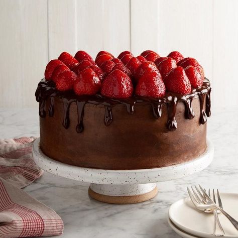 Chocolate-Strawberry Celebration Cake Chocolate Cake Recipe From Scratch, Strawberry Chocolate Cake, Cake Recipe From Scratch, Chocolate Strawberry Cake, Torte Recipe, Torte Cupcake, Strawberry Cake Recipes, Baking Cocoa, Tasty Chocolate Cake