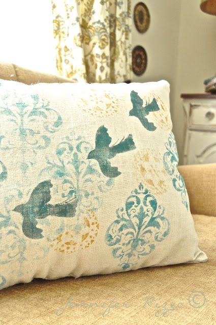 How to make stenciled linen pillows….. Stenciled Pillows, Painted Decor, Stencil Decor, Fabric Dye, Pillow Tutorial, Natural Decor, Pretty Pillow, Custom Stencils, Stencil Diy