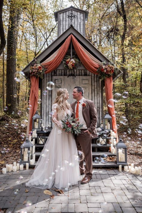 Nestled in the Great Smoky Mountains, Chapel in the Hollow is perfect for an elegant outdoor wedding. Close to Gatlinburg, Pigeon Forge and Townsend, Chapel in the Hollow has several outdoor micro wedding ceremony backdrops that are perfect for nature and woodsy loving couples. #microweddings#smokymountainweddings#pigeonforgewedding#gatlinburgwedding#weddings East Tenneessee Chapel Micro Wedding Smoky Mountain Outdoor Rustic Budget Wedding Chapel Backdrop, Outdoor Wedding Chapel Ideas, Chapel In The Hollow, Small Chapel Wedding, Outdoor Micro Wedding, Fall Micro Wedding, Wedding Ceremony Backdrops, Wedding Chapel Ideas, Micro Wedding Ceremony