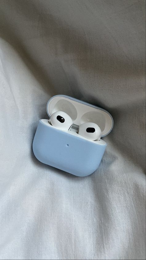 Airpods Case Aesthetic, Apple Packaging, Muji Pens, Semi Open Headphones, Mac Notebook, On Ear Earphones, Tech Aesthetic, Earbuds Case, Iphone Obsession