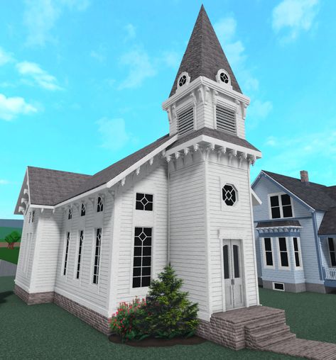 Small Town Houses Bloxburg, Country Club Bloxburg, Blox Burg Photo Codes, Bloxburg Gated Community, Bloxburg Town Hall Ideas, Bloxburg Church Layout, Bloxburg Town Aesthetic, Bloxburg Town Realistic, Street Bloxburg