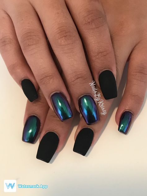 Matte Black Nails With Chrome Tips, Black Matte And Chrome Nails, Black Nails With Green Chrome, Black Chrome Dip Nails, Black Base Chrome Nails, Metallic Halloween Nails, Matte Black And Chrome Nails, Black Halo Nails, Black And Green Chrome Nails