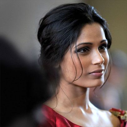 Frieda Pinto, Red Magazine, Freida Pinto, American Beauty, Feminine Beauty, Dark Beauty, Brunettes, Beautiful Eyes, Dark Hair