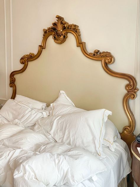 Antique Gold Bed Frame, Charlotte York Bedroom, Gold Frame Bed, Vintage Gold Bedroom, Bridgerton Bedroom Aesthetic, Gold Bedroom Aesthetic, Romantic Vintage Bedroom, Country Bedroom Design, French Headboard