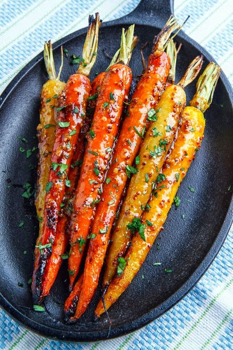 Maple Dijon Roasted Carrots, Kitchens Decor, Roasted Carrots Recipe, Läcker Mat, Carrot Recipes, Deilig Mat, Idee Pasto Sano, Roasted Carrots, Kitchen Decoration