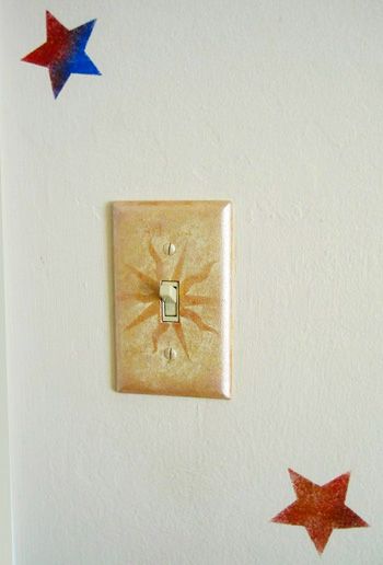 Get your painted light switch plate on! Light Switch Plates Diy, Light Switch Diy Paint, Painting On Light Switch Covers, Painting On Light Switch, Decorated Light Switch Covers, Cute Lightswitch Ideas, Diy Painted Light Switch Covers, Light Switch Painting Ideas Aesthetic, Painted Light Switch Plates Ideas