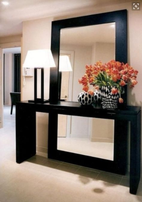 Styling your entryway - Mirrors Ingangs Decor, Vstupná Hala, Decor Ikea, Entry Way Design, Ideas Casa, Large Mirror, A Mirror, Design Case, Handmade Home