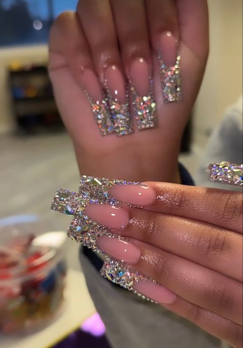 Acrylic Nails Bling, Acrylic Nails Glitter, Easy Nail Art Tutorial, Nail Art 2022, Sliver Nails, Nail Designs Bling, Prom Nails Silver, Long Acrylic Nail Designs, Colored Acrylic Nails