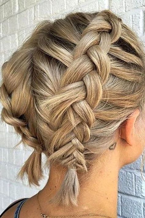 Short hair looks simply stunning with artistically plaited braids! You can find out here which braided hairstyles are suitable for short hair. Plaited Braids, Braided Updo For Short Hair, Short Hair Looks, Braided Hairstyles For Short Hair, Short Hair Black, Hairdos For Short Hair, Two Braids, Penteado Cabelo Curto, Short Hair Updo