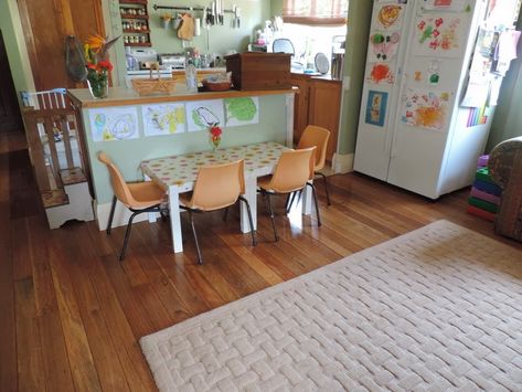 Setting up a day care service at home - strategies for keeping it your home too! Mummy Musings and Mayhem Montessori Daycare, Daycare Business Plan, Daycare Rooms, Home Childcare, Home Day Care, Starting A Daycare, Childcare Business, Sensory Wall, Family Day Care