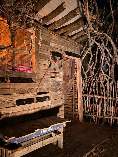 Halloween Cabin Decorations, Witch Haunted House Ideas, Witches Cabin, Hillbilly Halloween, Halloween Cabin, Creepy Cabin, Witch Cafe, Haunted Cabin, Witch Cabin