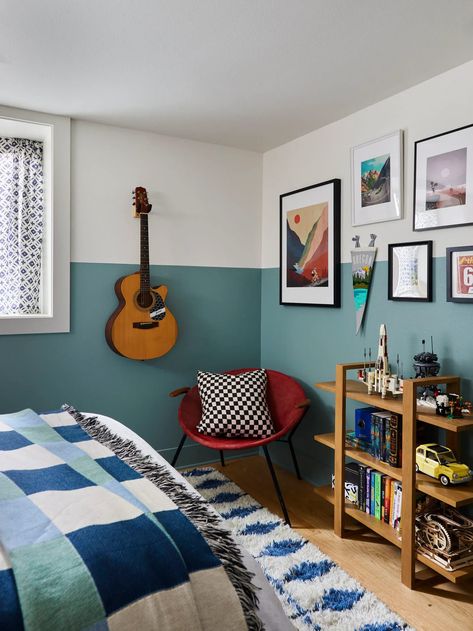 Boys Bedroom Colors, Boy Room Paint, Boys Bedroom Paint, Ideas Habitaciones, Teen Bedroom Ideas, Teal Bedroom, Teen Boy Room, Teen Bedroom Designs, Teen Boy Bedroom