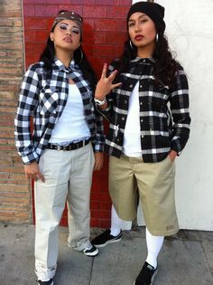 Seeking parallels between two fashion trends – Quirky & Black Educator Chola Costume, Chola Outfit, Gangster Halloween Costumes, Mafia Dress, Gangster Outfit, Look Hip Hop, Estilo Gangster, Estilo Chola, Gangster Costumes