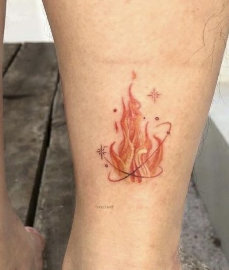 Minimal Flame Tattoo, Fire Theme Tattoo, Flame And Water Tattoo, Fire Element Tattoo Ideas, Fire Woman Tattoo, Fire Crown Tattoo, Will Of Fire Tattoo, Aries Fire Tattoo For Women, Eternal Flame Tattoo