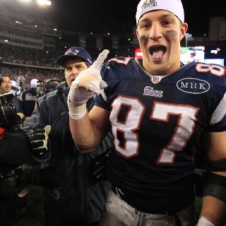 Rob Gronkowski Patriots New England, Rob Gronkowski Wallpaper, Gronk Patriots, Recipes With Apples, Danny Amendola, 24x36 Poster, New England Patriots Football, Nfl Photos, The Terminator