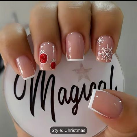 Nails For Girls Kids, Square Tip Nails, Christmas Fake Nails, Press On Nails Square, Square Press On Nails, Short Fake Nails, Festive Nail Art, Cute Christmas Nails, Nails Square