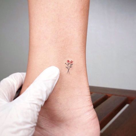 Tiny Flower Tattoos, Lavender Tattoo, Cool Wrist Tattoos, Ankle Tattoos For Women, Mommy Tattoos, 100 Tattoo, Small Flower Tattoos, 1 To 100, Petite Tattoos