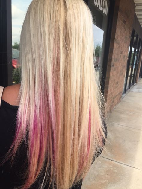 Pink Strand In Blonde Hair, Pink Under Dye Hair Blonde, Pink Peak A Boo Blonde Hair, Blonde Hair Colorful Highlights, Blonde Hair With Light Pink Underneath, Barbie Pink Highlights, Chunky Pink Highlights In Blonde Hair, Merliah Summers Hair, Pink Low Lights