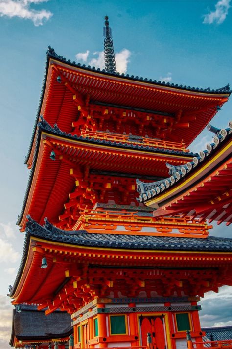 The Kiyomizu-dera temple is the end point to the labyrinth of shops and stalls in the Gion District . It is situated high up on the city and therefore provides good views of Kyoto. The exquisite colors of the temple make it a brilliant backdrop for any photographer.  #kyoto #japan #asia #temple #kiyomizudera #giondistrict #gion #travel #ecksplorer #ck_the_explorer #explorekyoto #wanderingjapan #japanexplorer #journeythroughjapan # raw_japan #visitjapanJP #japanloverme Kiyomizudera Temple Kyoto Japan, Kiyomizudera Temple, Arashiyama Bamboo Grove, Japan Travel Photography, Places To Visit In Japan, Good Views, Kyoto Temple, Kiyomizu Temple, Kyoto Itinerary