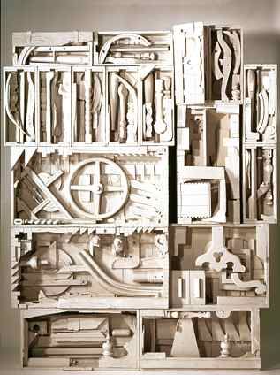 Louise Nevelson George Grosz, Joseph Cornell, Louise Nevelson, Found Object Art, Relief Sculpture, Found Art, Oldenburg, Art Africain, Middle School Art