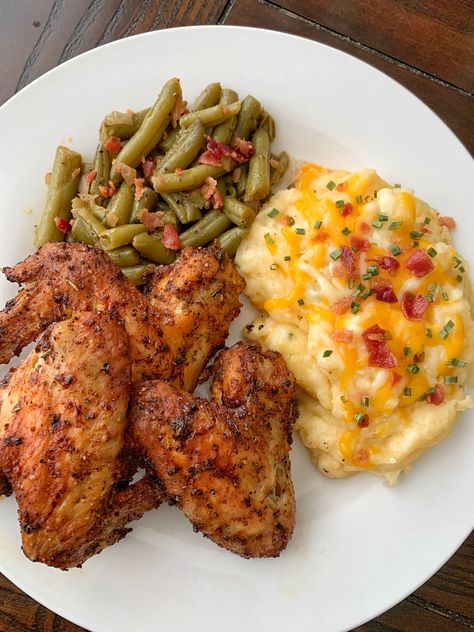 Green Beans Meal Ideas, Long Lasting Dinner Ideas, New Dinner Recipes To Try, Fried Chicken And Mashed Potatoes, Meals Using Mashed Potatoes, Long Lasting Meals Dinners, Calorie Deficit Meals Dinner, Grilled Chicken Meals Dinners, Meals With Baked Potatoes