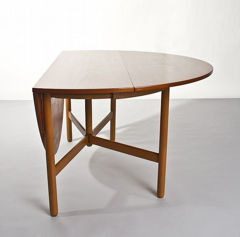 Small Round Table Dining Room, Mcm Table, Fold Down Table, Modern Gate, Circular Dining Table, Round Dining Room Table, Melbourne House, Moving Furniture, Drop Leaf Table