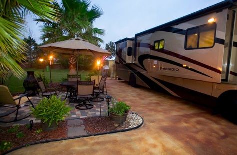 Rv Patio Ideas, Porch For Camper, Campsite Decorating, Luxury Rv Resorts, Rv Patio, Rv Lots, Rv Resorts, Rv Campsite, Property Ideas