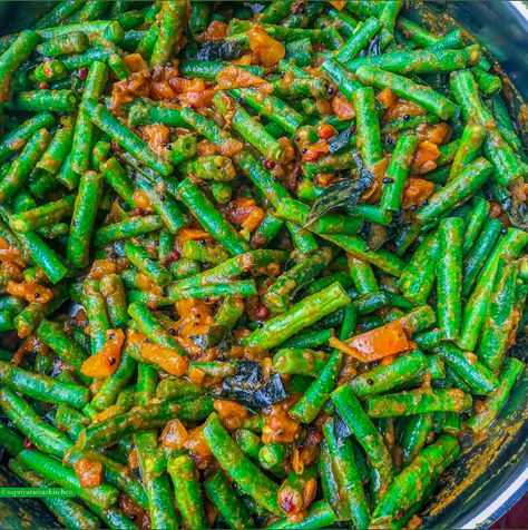 Tomato Braised Green Beans (South Indian style) Beans Indian Recipe, Beans Recipe Indian, Green Beans Recipe Indian, Indian Green Beans, Green Beans Salad, Indian Beans Recipe, Salad Indian, Ground Beef Breakfast, Beans Salad